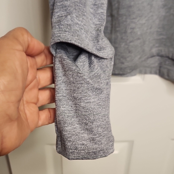 NWT Nike Women's Gray 1/2 Zip Running Top Size XS - Picture 6 of 14